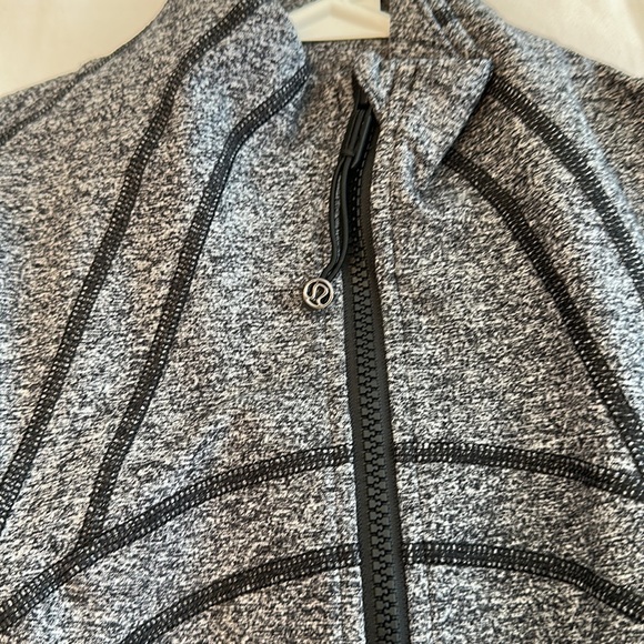 LULULEMON Define Jacket - Picture 5 of 6